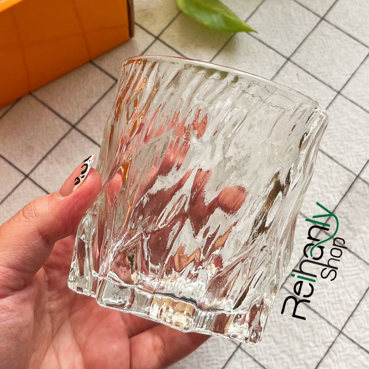 نیم لیوان آیسی